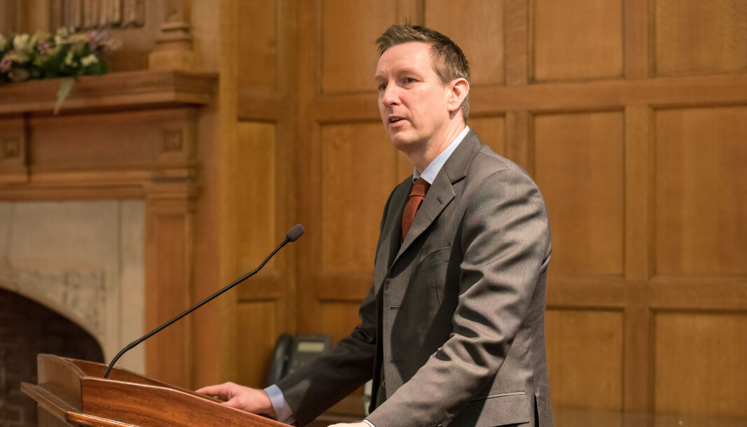 — For ordens skyld, hører jeg naturligvis ikke hjemme på ‘ytre høyre’. Jeg er en konservativ. Kanskje forfatterne er så langt til venstre, at forsvar av religionsfriheten virker høyreekstremt, spør Asle Toje i dette tilsvaret. — For ordens skyld, hører jeg naturligvis ikke hjemme på ‘ytre høyre’. Jeg er en konservativ. Kanskje forfatterne er så langt til venstre, at forsvar av religionsfriheten virker høyreekstremt, spør Asle Toje i dette tilsvaret.