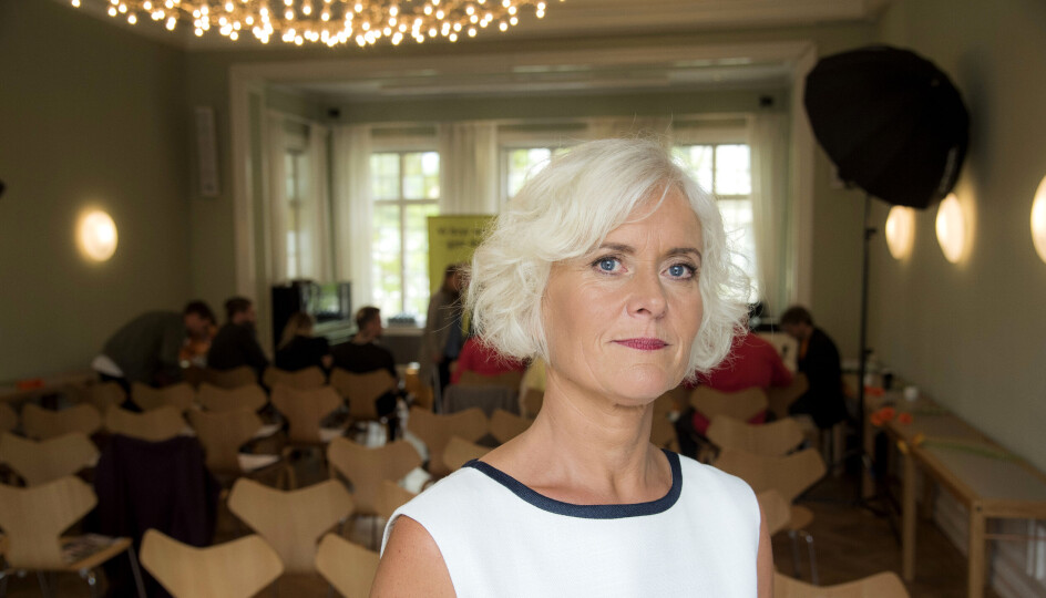 — Det er viktig å lene oss på andre i kriser, sier Tove Gundersen, generalsekretær i Rådet for psykisk helse. — Det er viktig å lene oss på andre i kriser, sier Tove Gundersen, generalsekretær i Rådet for psykisk helse.