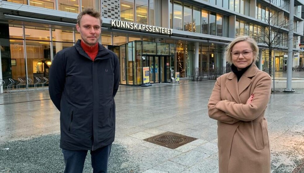 – Vi mangler ganske mange sykeleiere både i kommunene og på sykehusene. Og så mangler vi spesialsykepleiere, sa Ingvild Kjekol til NRK lørdag kveld. Her sammen med Ola Borten Moe i Trondheim. – Vi mangler ganske mange sykeleiere både i kommunene og på sykehusene. Og så mangler vi spesialsykepleiere, sa Ingvild Kjekol til NRK lørdag kveld. Her sammen med Ola Borten Moe i Trondheim.