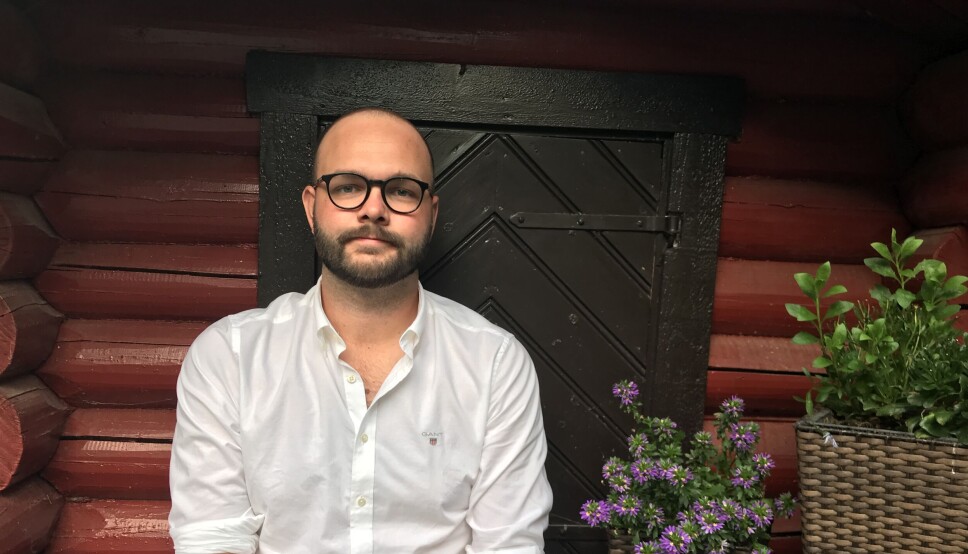 — Hvem jeg velger å respektere, hva jeg uttrykker i offentligheten, og hva jeg har på tallerkenen min er avgjørelser som tilfaller meg selv, og ingen andre, skriver første nestleder i Høyres studenter, Carl Christian Grue Solberg.