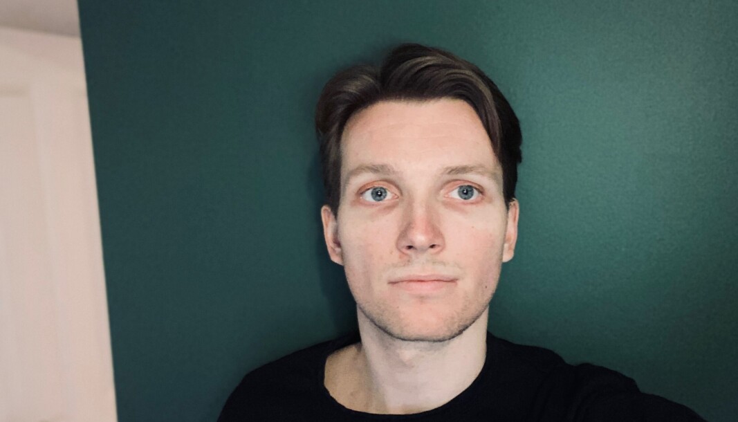 Det blir ikke en vanlig julefeiring for koronasjuke Mathias. Teaterstudenten må tilbringe julaften med to katter i London. Det blir ikke en vanlig julefeiring for koronasjuke Mathias. Teaterstudenten må tilbringe julaften med to katter i London.
