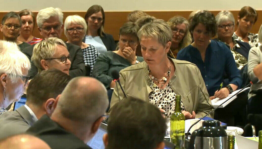 Tettpakket på styremøte ved Nord universitet i juni 2019 da vedtaket om nedlegging av blant andre studiested Nesna ble fattet. I midten: rektor Hanne Solheim Hansen. Tettpakket på styremøte ved Nord universitet i juni 2019 da vedtaket om nedlegging av blant andre studiested Nesna ble fattet. I midten: rektor Hanne Solheim Hansen.