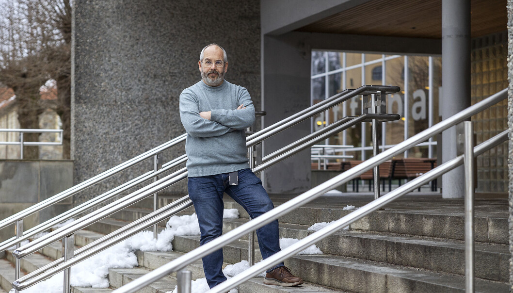 — Enten må staten eller så må universitetene ta ansvar, sier Peder Gammeltoft. — Enten må staten eller så må universitetene ta ansvar, sier Peder Gammeltoft.