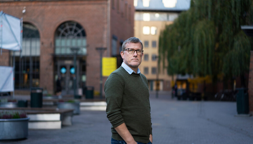 Svenn-Erik Mamelund angrer ikke på at han sto fram som førstegenerasjonsstudent i fjor. Svenn-Erik Mamelund angrer ikke på at han sto fram som førstegenerasjonsstudent i fjor.