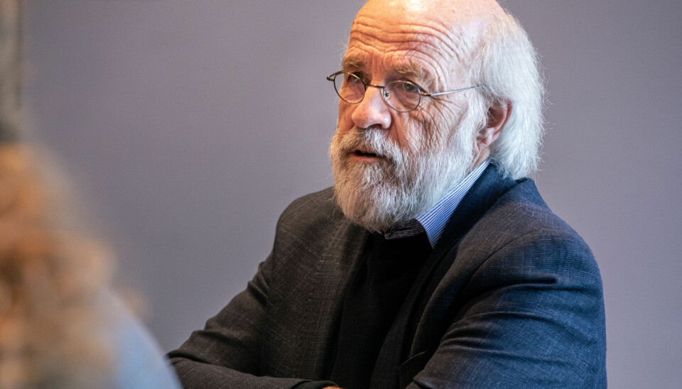 Rektor Petter Aasen vil se nærmere på om publiseringer i RT bryter med sanksjonene Norge har vedtatt mot Russland.