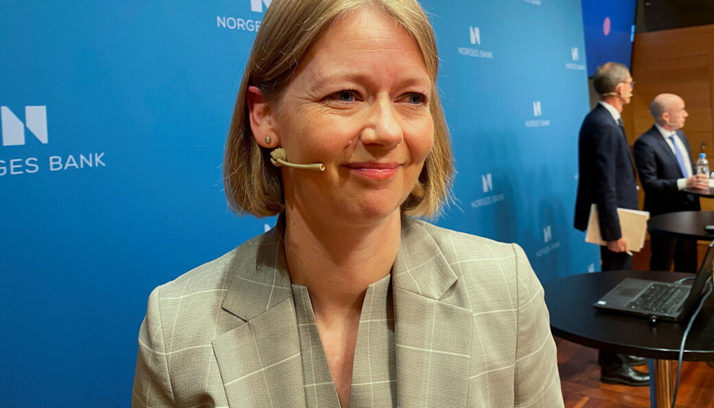 Visesentralbanksjef Ida Wolden Bache har doktorgrad fra UiO og mange års jobberfaring, men har havnet i skyggen av mangeårig politiker og nå generalsekretær i Nato, Jens Stoltenberg, som søker til stillingen som sentralbanksjef. Visesentralbanksjef Ida Wolden Bache har doktorgrad fra UiO og mange års jobberfaring, men har havnet i skyggen av mangeårig politiker og nå generalsekretær i Nato, Jens Stoltenberg, som søker til stillingen som sentralbanksjef.