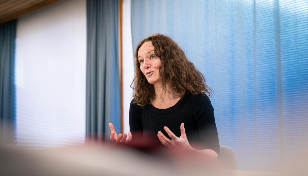 — Vi trenger mer systematisk utprøving av tiltak. Mange av disse spørsmålene går det ikke an å svare på en gang for alle. Vi vet ikke om skolestenging betyr det samme i USA, som i Kina eller Norge. Det er noe man må finne ut i den lokale sammenhengen man gjør det i, sier direktør for Folkehelseinstituttet, Camilla Stoltenberg. — Vi trenger mer systematisk utprøving av tiltak. Mange av disse spørsmålene går det ikke an å svare på en gang for alle. Vi vet ikke om skolestenging betyr det samme i USA, som i Kina eller Norge. Det er noe man må finne ut i den lokale sammenhengen man gjør det i, sier direktør for Folkehelseinstituttet, Camilla Stoltenberg.