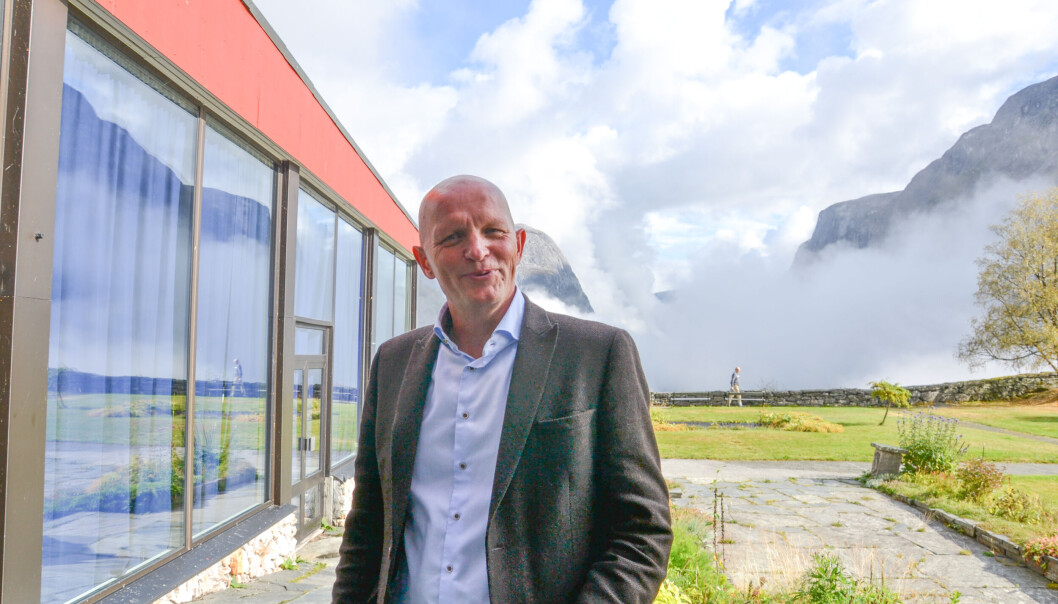 — HVL er stolt og nøgd deltakar i det samarbeidet som gjer One Ocean Expedition mogleg. For at det skal vera mogleg å gjennomføra må faktisk mannskap og ulike deltakarar ta seg fram til hamner der ein kan mønstra på, sier Gunnar Yttri, rektor ved Høgskulen på Vestlandet — HVL er stolt og nøgd deltakar i det samarbeidet som gjer One Ocean Expedition mogleg. For at det skal vera mogleg å gjennomføra må faktisk mannskap og ulike deltakarar ta seg fram til hamner der ein kan mønstra på, sier Gunnar Yttri, rektor ved Høgskulen på Vestlandet
