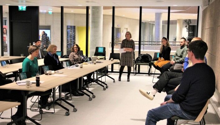 En rekke studenter stilte opp for å fortelle om sine opplevelser på studiene til statsråd Kjersti Toppe. En rekke studenter stilte opp for å fortelle om sine opplevelser på studiene til statsråd Kjersti Toppe.