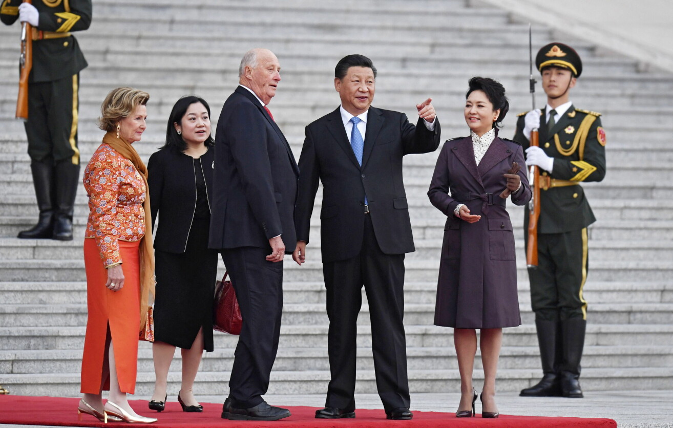 Forholdet til Kina er blitt vennlegare, men også vanskelegare, i takt med president Xi Jinpings meir autoritære styre. På bildet det norske kongeparet på offisielt besøk i 2018.