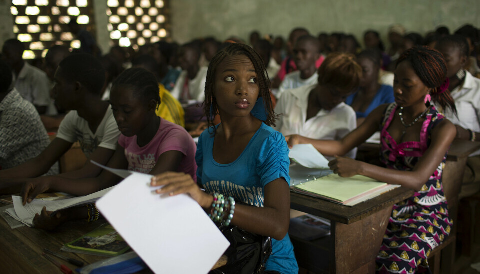 — Selv om andelen av befolkningen som tar høyere utdanning har økt de siste årene, er den fremdeles lav – med kun 8 prosent i Afrika sør for Sahara mot 75 prosent i vestlige land, skriver innleggsforfatterne. Bildet viser en gruppe studenter ved Den tekniske høgskolen i Bangui i Den sentralafrikanske republikk. REUTERS/Siegfried Modola