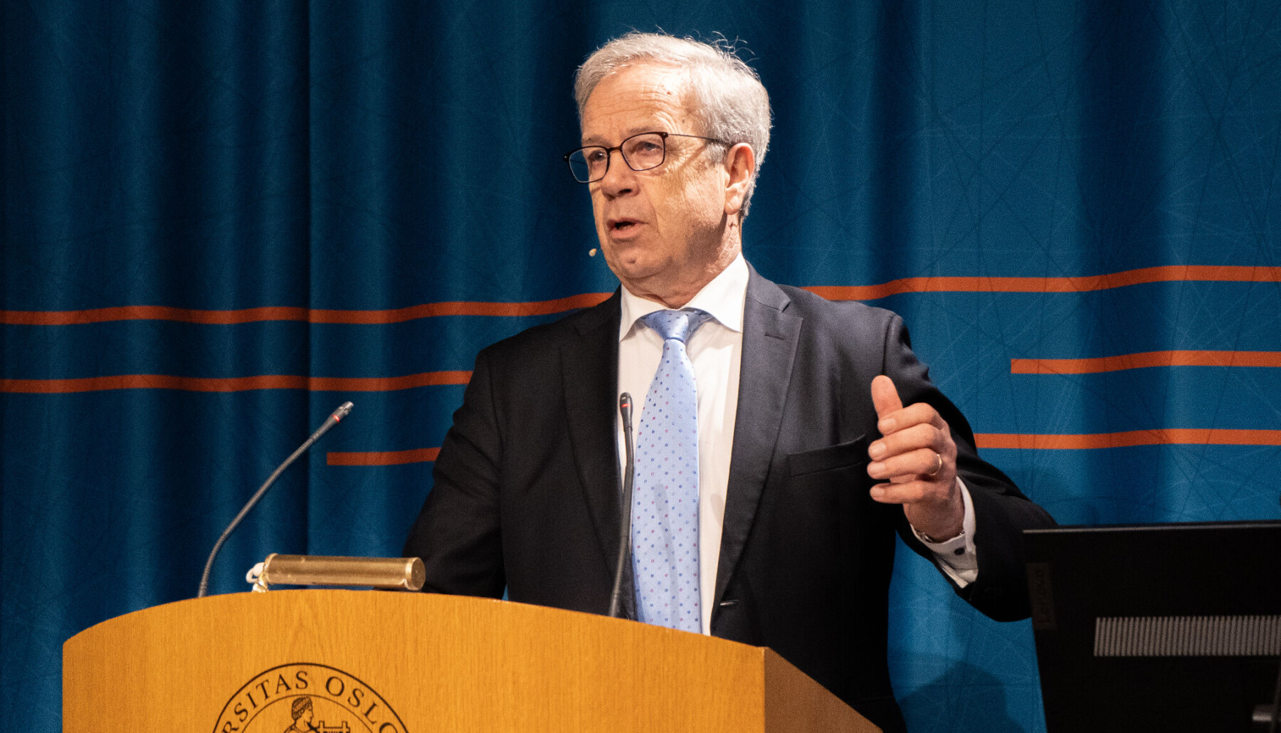 Avtroppende sentralbanksjef Øystein Olsen under Sentralbanksjefens årstale til studentene 2022. Avtroppende sentralbanksjef Øystein Olsen under Sentralbanksjefens årstale til studentene 2022.
