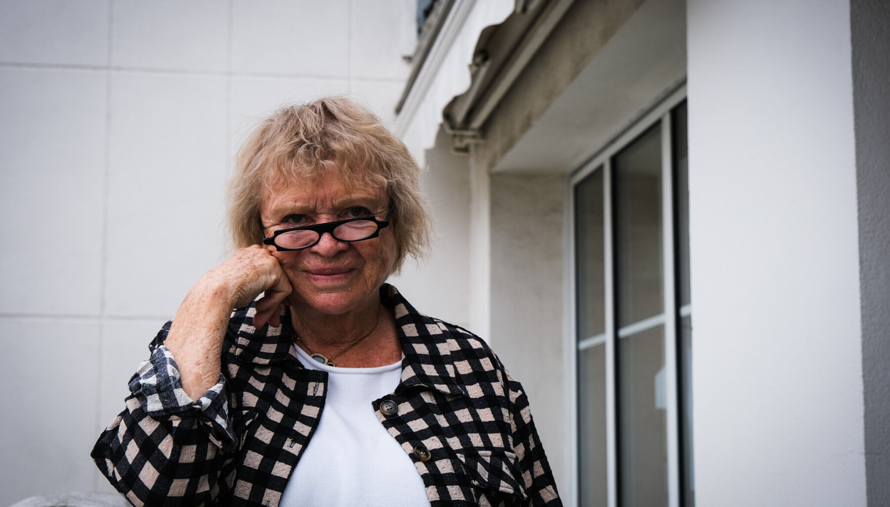 Eva Joly skal blant annet se på franske kilder og arkiver. Eva Joly skal blant annet se på franske kilder og arkiver.