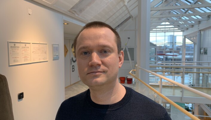 —Dersom vi kommer til en ny kald krig der grensene stenges kan vitenskapelig utveksling og samkvem få en viktig betydning for begge sider som et vindu inn i den andres verden, sier Bjarge Scwencke Fors, sjef for Barentsinstituttet . —Dersom vi kommer til en ny kald krig der grensene stenges kan vitenskapelig utveksling og samkvem få en viktig betydning for begge sider som et vindu inn i den andres verden, sier Bjarge Scwencke Fors, sjef for Barentsinstituttet .