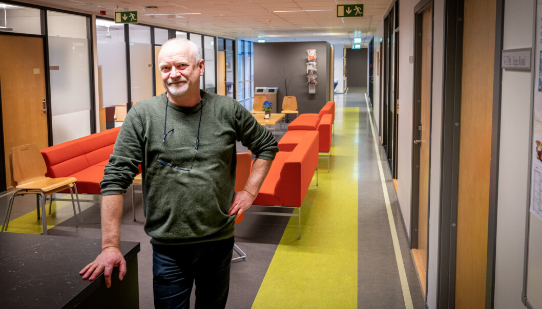 Jurist ved HR-avdelingen på Unviersitetet i Stavanger, Gunnar Baustad, er overrasket over at UiS fremdeles får inn varsel om at ansatte mener seg utsatt for seksuell trakassering eller uønsket seksuell oppmerksomhet. Jurist ved HR-avdelingen på Unviersitetet i Stavanger, Gunnar Baustad, er overrasket over at UiS fremdeles får inn varsel om at ansatte mener seg utsatt for seksuell trakassering eller uønsket seksuell oppmerksomhet.