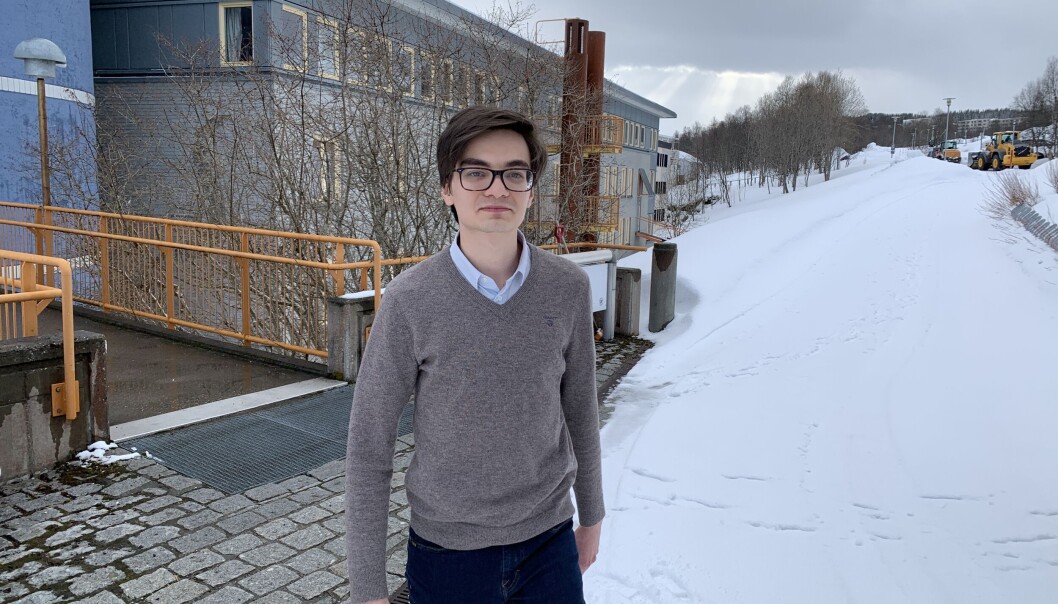 —Helt ærlig tror jeg sanksjonene som gjelder forskning og delvis undervisning vil ha en mer negativ virkning enn positiv, når det handler om å straffe Russland. Akademikerne og studentene som deltar i disse samarbeidene har den samme oppfatningen om krigen som de som innfører sanksjonene, sier doktorgradsstipendiat Artjom Spirin ved UiT. —Helt ærlig tror jeg sanksjonene som gjelder forskning og delvis undervisning vil ha en mer negativ virkning enn positiv, når det handler om å straffe Russland. Akademikerne og studentene som deltar i disse samarbeidene har den samme oppfatningen om krigen som de som innfører sanksjonene, sier doktorgradsstipendiat Artjom Spirin ved UiT.
