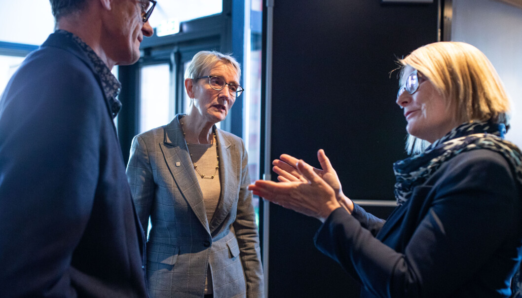 Sunniva Whittaker, leder av Universitets- og høgskolerådet, sammen med Klaus Mohn og Anne Borg på styremøte rett før jul. Sunniva Whittaker, leder av Universitets- og høgskolerådet, sammen med Klaus Mohn og Anne Borg på styremøte rett før jul.