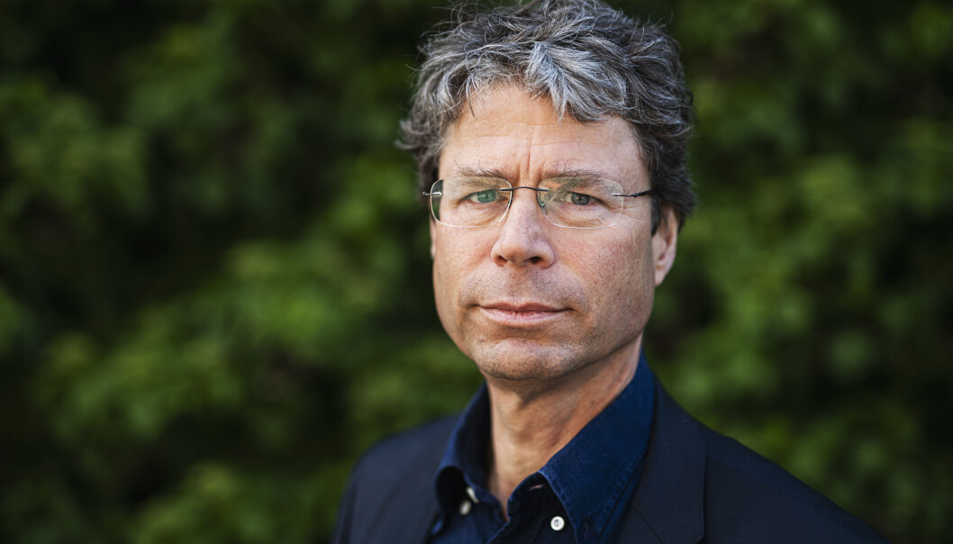 — Når disse midlene er borte, er vi sånn sett på bar bakke, sier Frode Helland, dekan ved Det humanistiske fakultet, UiO. — Når disse midlene er borte, er vi sånn sett på bar bakke, sier Frode Helland, dekan ved Det humanistiske fakultet, UiO.