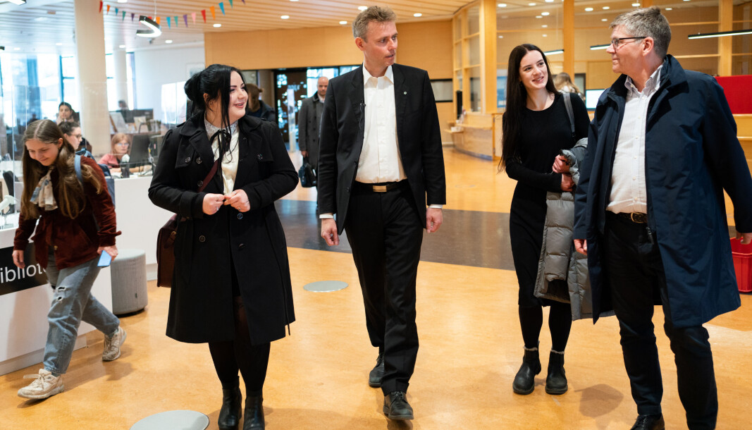 Sist helg traff statsråd Ola Borten Moe og rektor på Universitetet i Oslo, Svein Stølen, to ukrainske studenter til samtale om deres behov akkurat nå. Sist helg traff statsråd Ola Borten Moe og rektor på Universitetet i Oslo, Svein Stølen, to ukrainske studenter til samtale om deres behov akkurat nå.