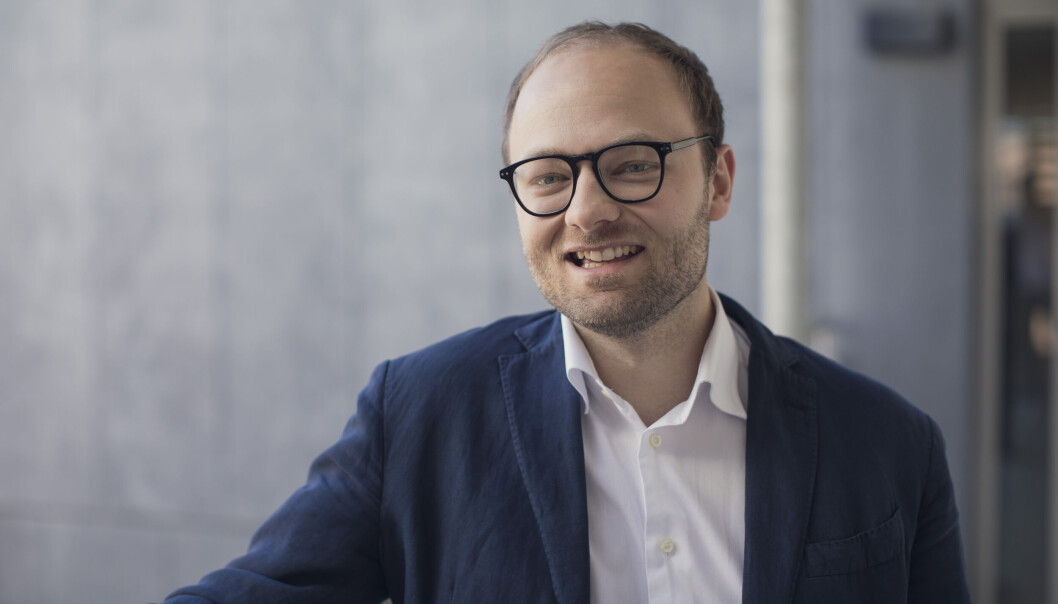 Førsteamanuensis Alexander Sønderland Skjønberg underviser i arbeidsrett ved Handelshøyskolen BI. Førsteamanuensis Alexander Sønderland Skjønberg underviser i arbeidsrett ved Handelshøyskolen BI.