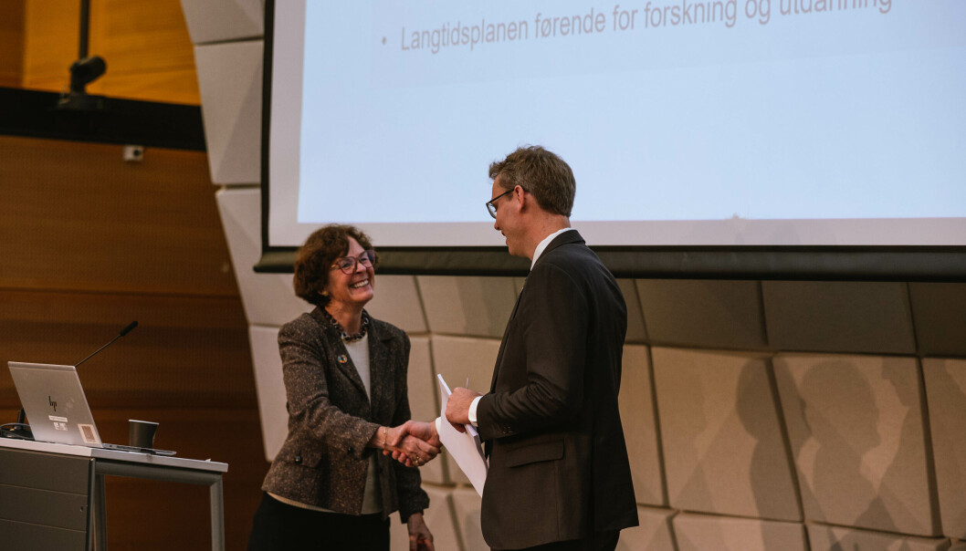 Siri Hatlen leverte rapporten fra finansieringsutvalget til Ola Borten Moe 17. mars. Nå har rapporten vært på høring. Siri Hatlen leverte rapporten fra finansieringsutvalget til Ola Borten Moe 17. mars. Nå har rapporten vært på høring.