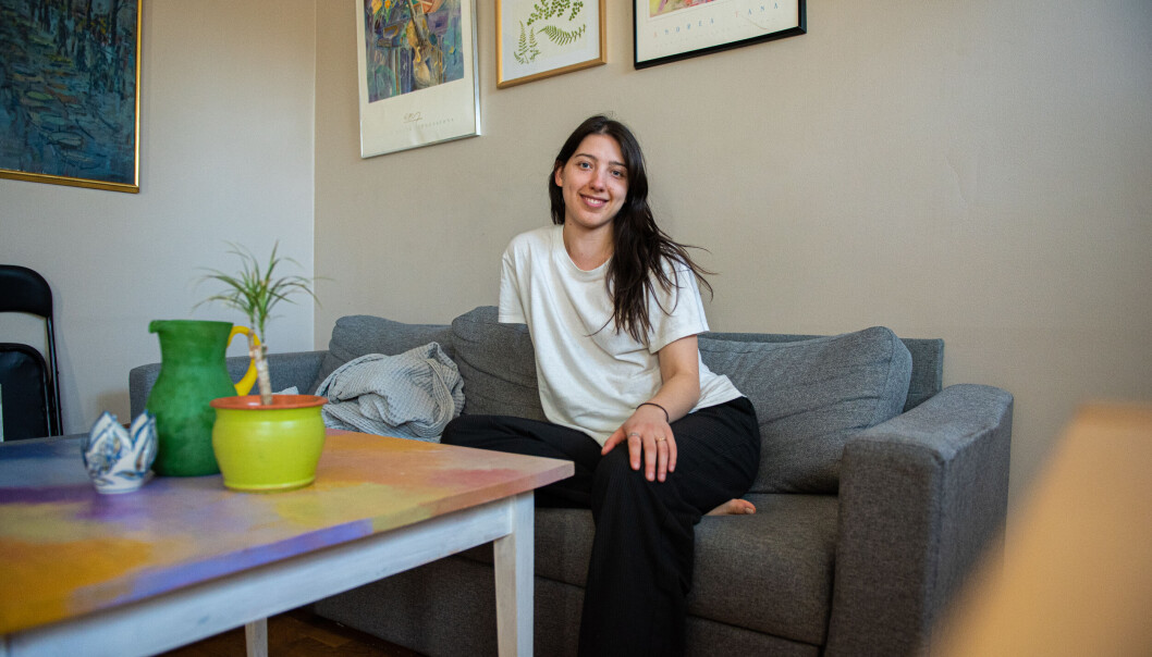 Helen Røstum måtte jobbe et halvt år før studiene for å ha råd til å betale husleia i Oslo. Helen Røstum måtte jobbe et halvt år før studiene for å ha råd til å betale husleia i Oslo.