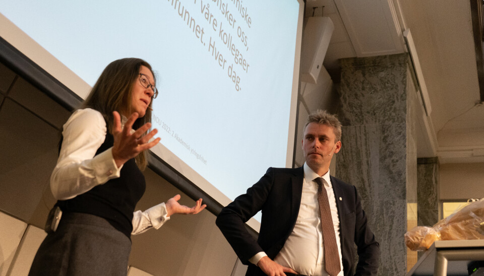 Ola Borten Moe og Anine Kierulf under framlegging av rapporten om ytringsfrihet i akademia.