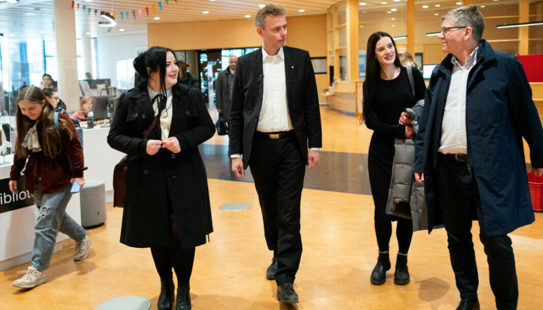 Nylig traff statsråd Ola Borten Moe og rektor på Universitetet i Oslo, Svein Stølen, to ukrainske studenter til samtale om deres behov akkurat nå. Ketil Blom Haugstulen Nylig traff statsråd Ola Borten Moe og rektor på Universitetet i Oslo, Svein Stølen, to ukrainske studenter til samtale om deres behov akkurat nå. Ketil Blom Haugstulen