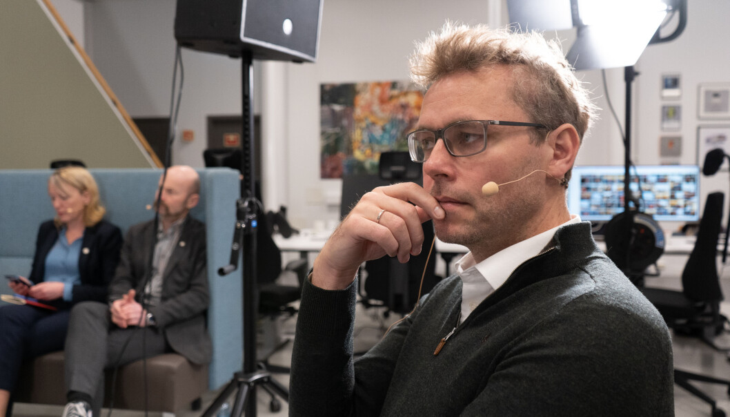 Mindre til bygg, men mer til studenter som må ha praksis langt fra egen campus fra forsknings- og høgere utdanningsminister Ola Borten Moe. Mindre til bygg, men mer til studenter som må ha praksis langt fra egen campus fra forsknings- og høgere utdanningsminister Ola Borten Moe.