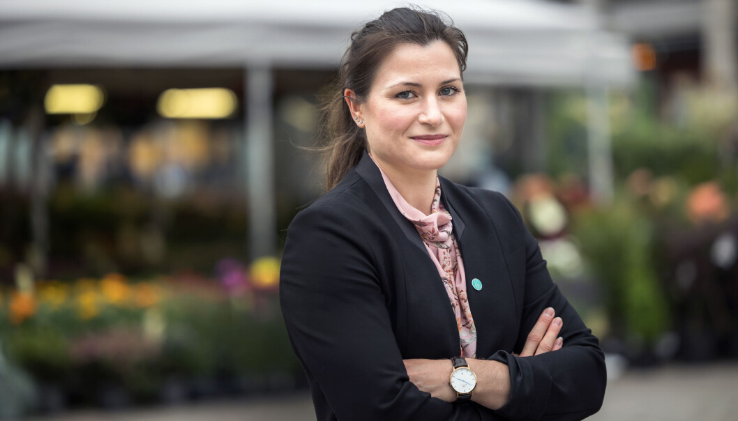 Elisabet Haugsbø er visepresident i Tekna, og er bekymret for kompetansesituasjonen innen teknologi generelt og ikt-sikkerhet spesielt. Elisabet Haugsbø er visepresident i Tekna, og er bekymret for kompetansesituasjonen innen teknologi generelt og ikt-sikkerhet spesielt.