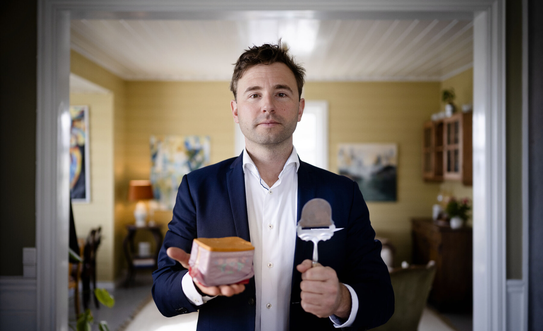 — Dersom du kjem til Noreg og skal bruke fleire år på ein master eller ph.d., må du faktisk ta deg tid til å lære deg norsk, meiner fransk-canadiske Julien Bourrelle. — Dersom du kjem til Noreg og skal bruke fleire år på ein master eller ph.d., må du faktisk ta deg tid til å lære deg norsk, meiner fransk-canadiske Julien Bourrelle.