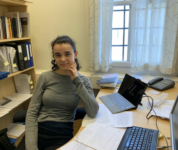 Adelina (26) forsker på Putins atompolitikk. Sjefen hennes ønsker flere forskningskroner