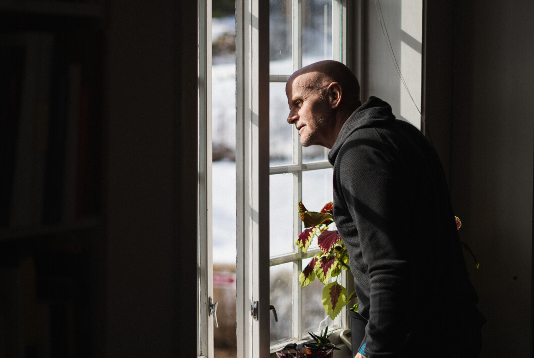 Å snu ryggen til og gå er ikke sjelden en demokratisk eller endog fredsbevarende forpliktelse, skriver kunsthistoriker Jørgen Lund, i en kommentar til Khronos intervju med Frank Roassvik om kansellering blant annet,. Å snu ryggen til og gå er ikke sjelden en demokratisk eller endog fredsbevarende forpliktelse, skriver kunsthistoriker Jørgen Lund, i en kommentar til Khronos intervju med Frank Roassvik om kansellering blant annet,.