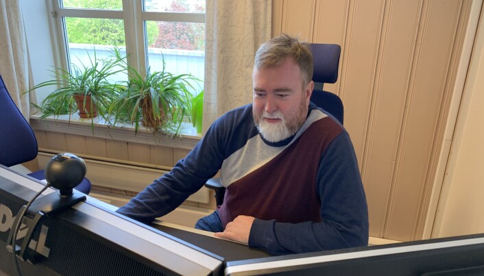 — Etter pandemien tenker jeg det er bra at det bare blir to dager hjemme. Avdelingen har sittet nesten 100 prosent på hjemmekontor i snart to år. Derfor trenger vi å komme tilbake kontoret og bygge opp igjen fellesskapet, sier Morten-Christian Bernson, senioringeniør på IT-avdelingen ved UiB — Etter pandemien tenker jeg det er bra at det bare blir to dager hjemme. Avdelingen har sittet nesten 100 prosent på hjemmekontor i snart to år. Derfor trenger vi å komme tilbake kontoret og bygge opp igjen fellesskapet, sier Morten-Christian Bernson, senioringeniør på IT-avdelingen ved UiB