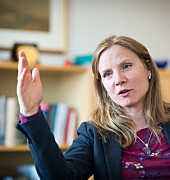 Rektor på Norges miljø- og biovitenskapelige universitet (NMBU) Mari Sundli Tveit.