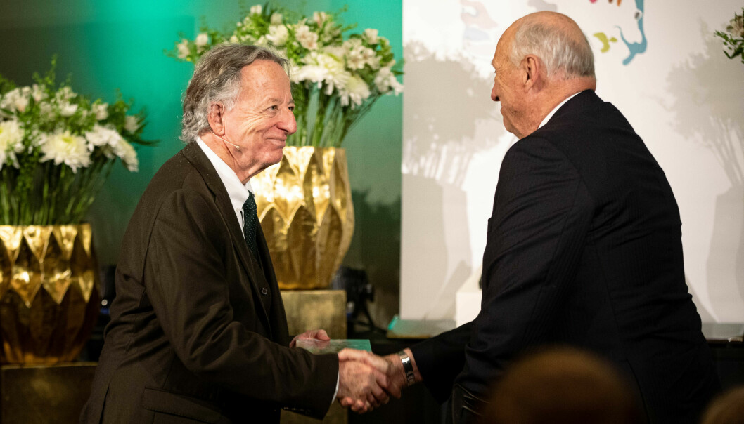 Abelprisvinner Dennis Parnell Sullivan mottok prisen av Kong Harald