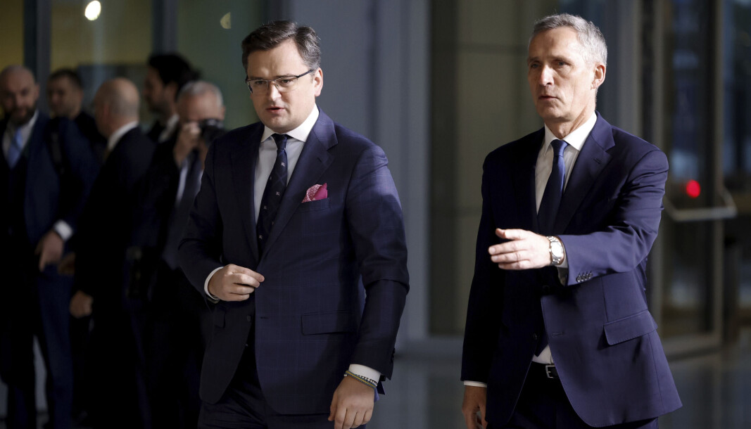 En ukrainske utenriksministeren Dmytro Kuleba sammen med Natos generalsekretær Jens Stoltenberg under et Nato-toppmøte i Brussel 7. april. På samme ga forsvarsministerne grønt lys for DIANA. En ukrainske utenriksministeren Dmytro Kuleba sammen med Natos generalsekretær Jens Stoltenberg under et Nato-toppmøte i Brussel 7. april. På samme ga forsvarsministerne grønt lys for DIANA.