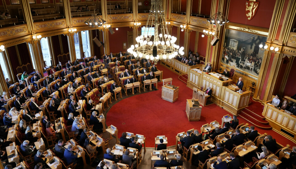 Stortinget må samle seg om en løsning som sikrer løpende, forutsigbar og langsiktig finansiering av norsk forskning, mener innleggsforfatterne.
