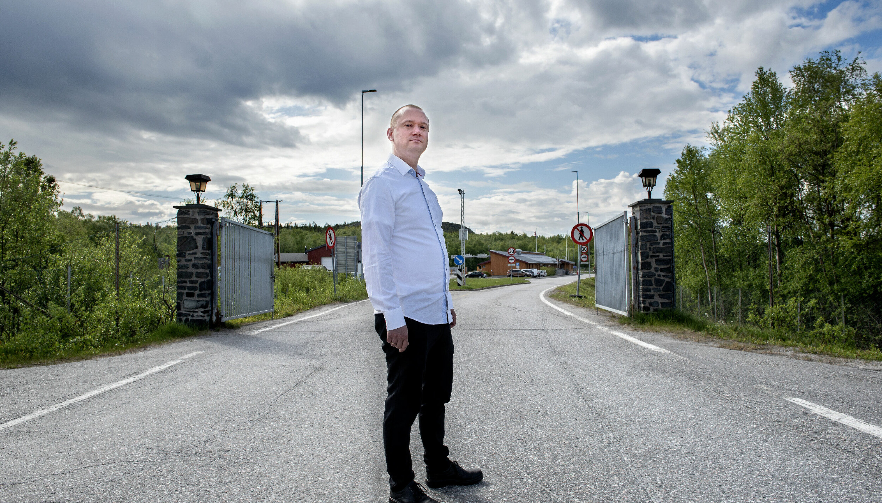Bjarge Schwenke Fors, er sjef for Barentsinstituttet i Kirkenes. Her ved den russiske grensen på Storskog i Sør-Varanger.