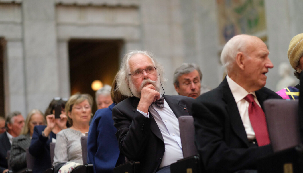 Professor Nils Chr. Stenseth meiner styresmaktene, og særleg regjeringspartia, viser ei påfallande ansvarsfråskriving når det gjeld krisa i norsk forskingsfinansiering. — Det er alvorleg, seier han. Professor Nils Chr. Stenseth meiner styresmaktene, og særleg regjeringspartia, viser ei påfallande ansvarsfråskriving når det gjeld krisa i norsk forskingsfinansiering. — Det er alvorleg, seier han.