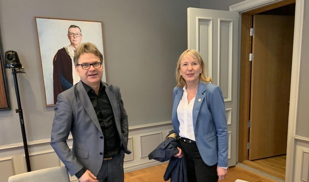 Assisterande universitetsdirektør Tore Tungodden har ansvar for kommunikasjonsavdelinga under kommunikasjonsdirektør Olaf Gundersens fråvær. Han vart tilsett av rektor Margareth Hagen, som tok over etter Dag Rune Olsen i 2021. Assisterande universitetsdirektør Tore Tungodden har ansvar for kommunikasjonsavdelinga under kommunikasjonsdirektør Olaf Gundersens fråvær. Han vart tilsett av rektor Margareth Hagen, som tok over etter Dag Rune Olsen i 2021.