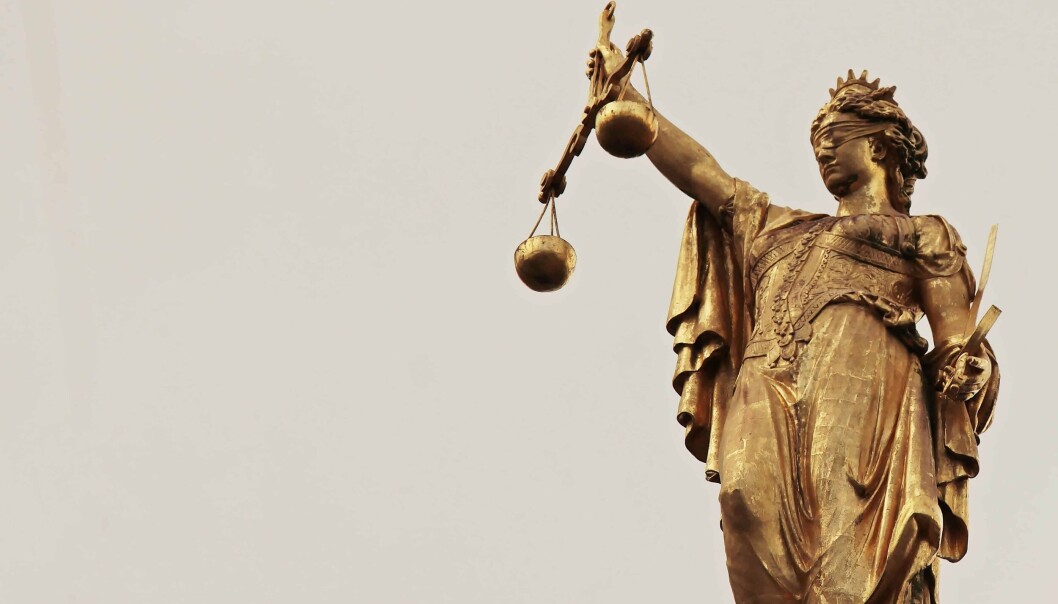 For jurister er det en absurd tanke at «blind ankebehandling» skulle kunne bidra til styrket rettssikkerhet, skriver innleggsforfatterne. For jurister er det en absurd tanke at «blind ankebehandling» skulle kunne bidra til styrket rettssikkerhet, skriver innleggsforfatterne.