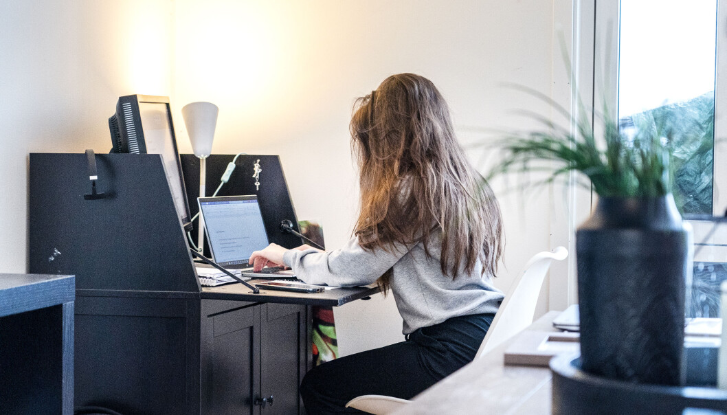 Hvis majoriteten av juks på hjemmeeksamener har vært plagiat, må vi kanskje spørre oss selv om vi lærer studentene nok om hvordan de skal sitere, skriver innleggsforfatterne. Hvis majoriteten av juks på hjemmeeksamener har vært plagiat, må vi kanskje spørre oss selv om vi lærer studentene nok om hvordan de skal sitere, skriver innleggsforfatterne.