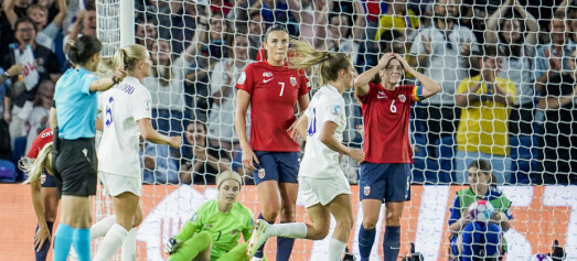 Doktor i fotball: — Man må ta mer hensyn til selvtilliten til kvinnelige spillere enn mannlige