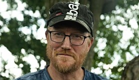 Rune Aae er ingen hvalrossforsker, selv om mange melder nettopp det. Men at han er interessert i å følge ferden til hvalrossen Freya, er det ingen tvil om. Rune Aae er ingen hvalrossforsker, selv om mange melder nettopp det. Men at han er interessert i å følge ferden til hvalrossen Freya, er det ingen tvil om.