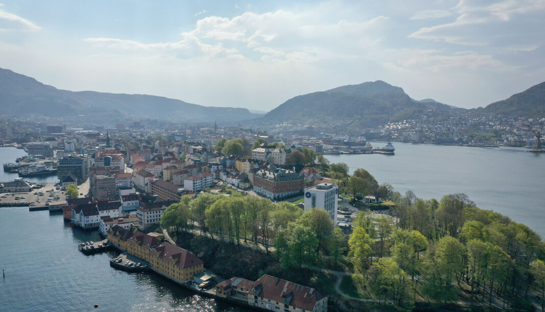 Havforskningsinstituttet har sitt hovedkontor på tuppen av Nordnes i Bergen. Havforskningsinstituttet har sitt hovedkontor på tuppen av Nordnes i Bergen.