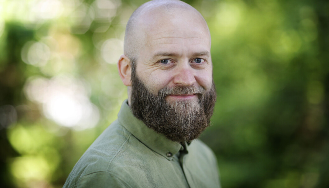 Ole Christian Gullvåg er mest vant til teaterscenen. Nå venter en seksårig utdanning for å bli psykolog. Ole Christian Gullvåg er mest vant til teaterscenen. Nå venter en seksårig utdanning for å bli psykolog.