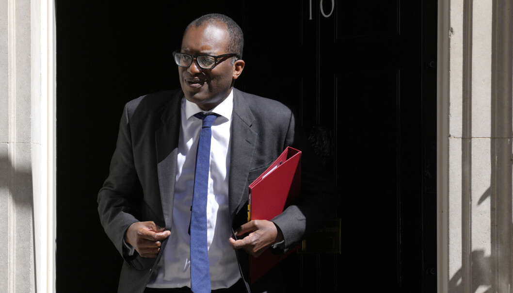 — Storbritannia har alltid vært en stor økonomisk og intellektuell bidragsyter til disse programmene og ønsker å fortsette dette partnerskapet, skriver næringsminister Kwasi Kwarteng i forordet til planen. — Storbritannia har alltid vært en stor økonomisk og intellektuell bidragsyter til disse programmene og ønsker å fortsette dette partnerskapet, skriver næringsminister Kwasi Kwarteng i forordet til planen.