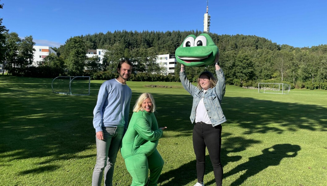 Fadderstyret i Stavanger har store planer for årets fadderuke. Her ved nestledere Helge S. Røyksund og Maren Svendsen, med leder Alva Eide i midten.