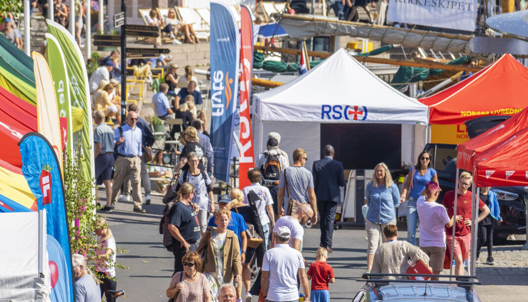 Arendal 20220815. Arendalsuka 2022 har startet. Mandag formiddag var det et yrende liv i byen.Foto: Ole Berg-Rusten / NTB Arendal 20220815. Arendalsuka 2022 har startet. Mandag formiddag var det et yrende liv i byen.Foto: Ole Berg-Rusten / NTB